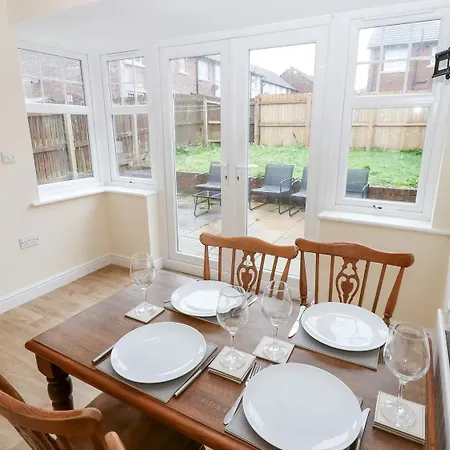 Linga House - 3 Bedrooms - Sleeps 5